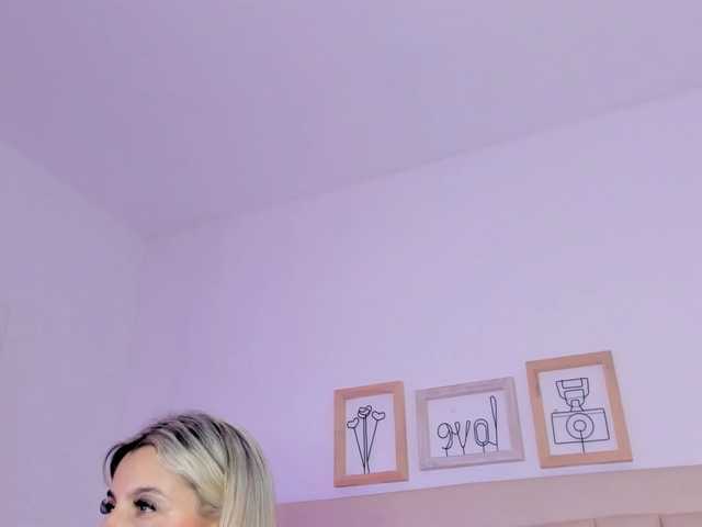 لقطات البث michellEevans