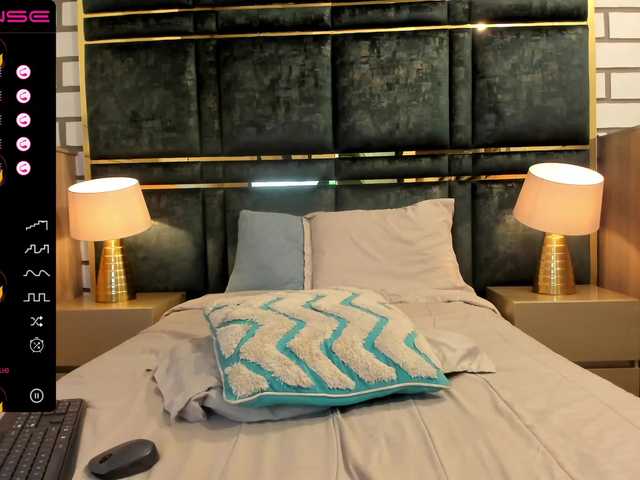 لقطات البث MiiaJones