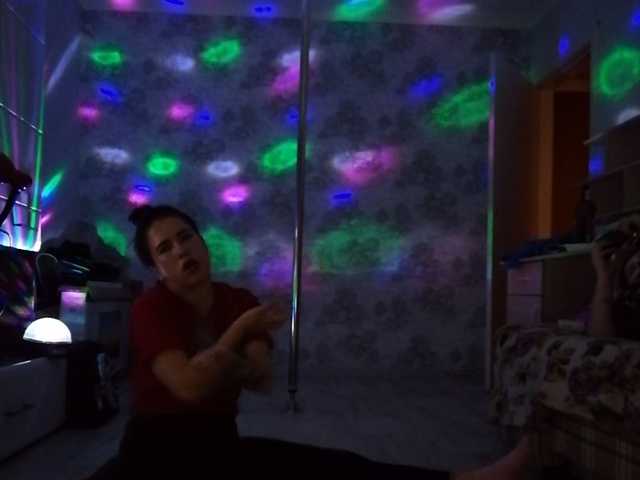 لقطات البث Mika000a