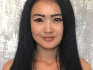 دردشة الفيديو المثيرة Mikaley