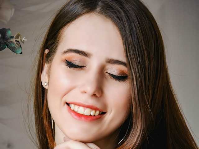 صورة الملف الشخصي MikaMoonn1