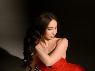 دردشة الفيديو المثيرة Milanna