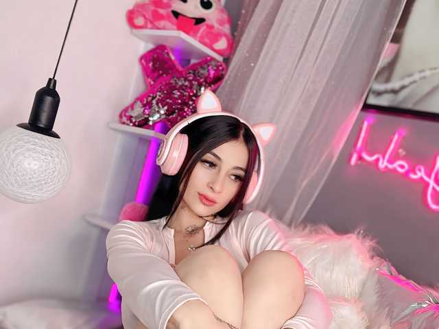 صورة الملف الشخصي MilaLawrence