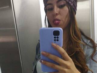 دردشة الفيديو المثيرة Milodavies