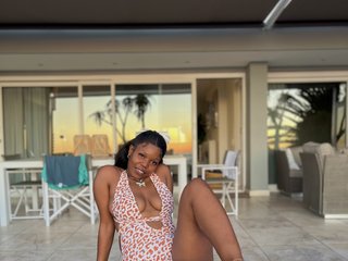 دردشة الفيديو المثيرة Mimiea