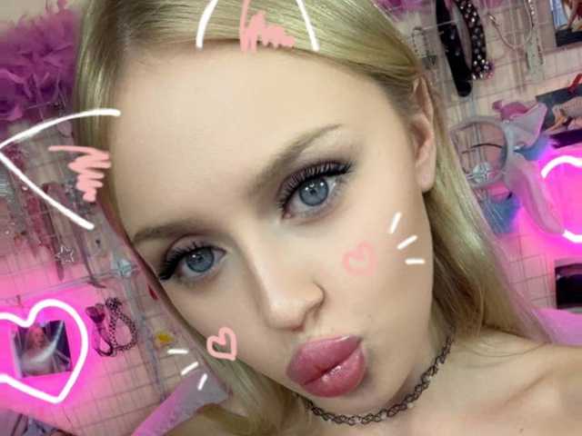 صورة الملف الشخصي MindyKally