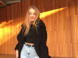 دردشة الفيديو المثيرة MintaRadom