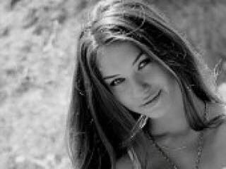 دردشة الفيديو المثيرة mirannaa