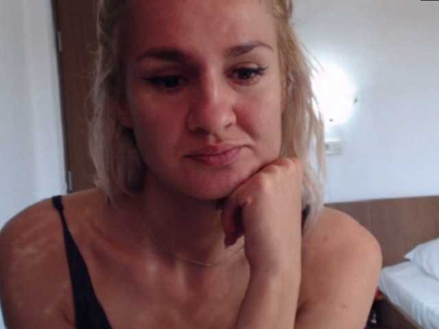 لقطات البث Mirellia