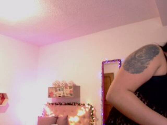 لقطات البث Miss-Bonnie