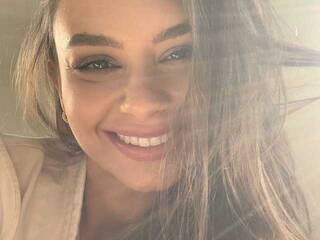 دردشة الفيديو المثيرة Miss-Medison