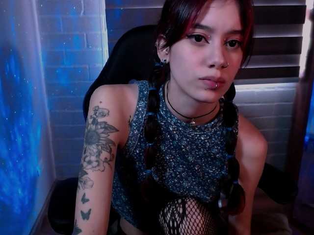 الصور miss-violet WELCOME GUYS GOAL FLAH TITS 30 TOKENS