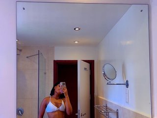 دردشة الفيديو المثيرة MissBehavin69