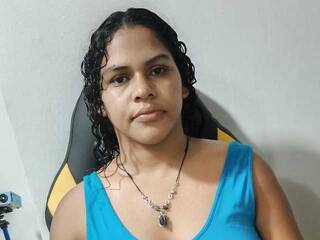 دردشة الفيديو المثيرة misscandydirty