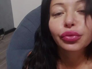 دردشة الفيديو المثيرة MissArnika