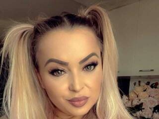 دردشة الفيديو المثيرة MissRebekaa