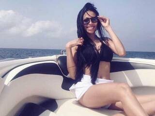 دردشة الفيديو المثيرة Mistickqueen