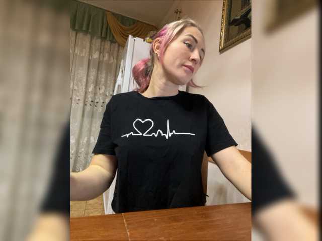 لقطات البث MOLLY-7