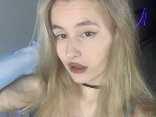 دردشة الفيديو المثيرة MollyToads