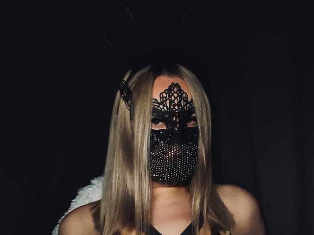 صورة الملف الشخصي MomNylonL