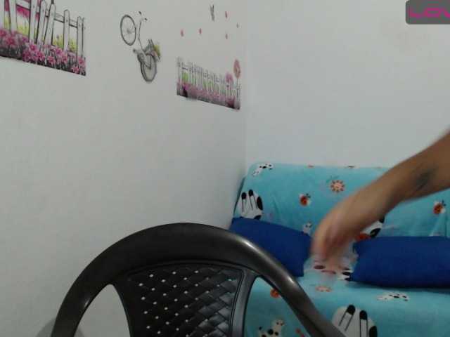 لقطات البث monica-squirt