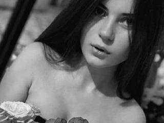 دردشة الفيديو المثيرة MonicaGreena