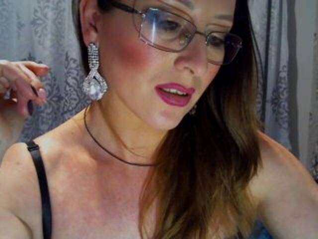 لقطات البث moonQueen