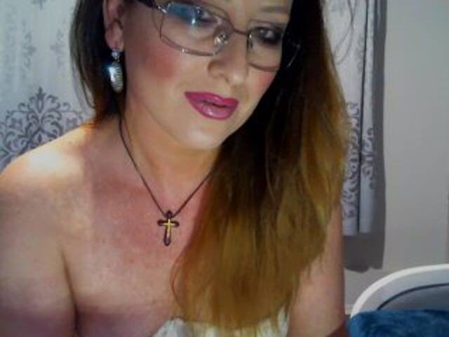 لقطات البث moonQueen