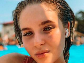 دردشة الفيديو المثيرة Moonrive