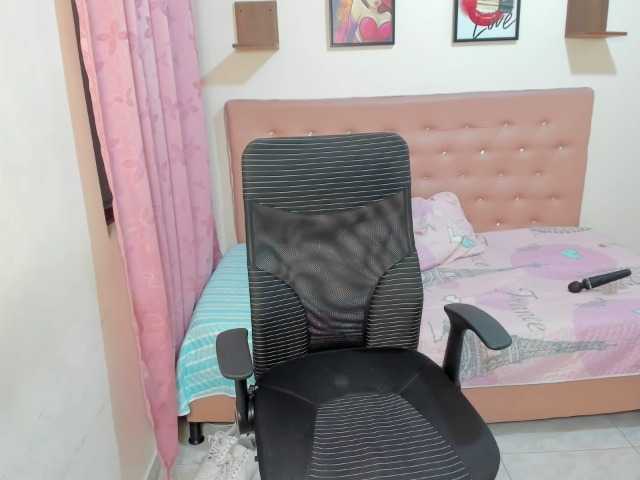 لقطات البث More-hot