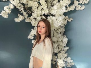 دردشة الفيديو المثيرة morepolly