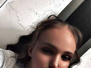 دردشة الفيديو المثيرة MrsDiamond