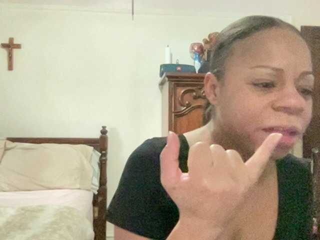 لقطات البث MyaMichelle