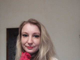 دردشة الفيديو المثيرة Nadin-2