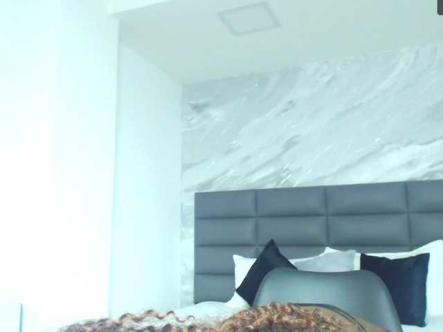 لقطات البث Nahomiwatson