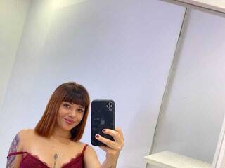 دردشة الفيديو المثيرة NaiveCallie