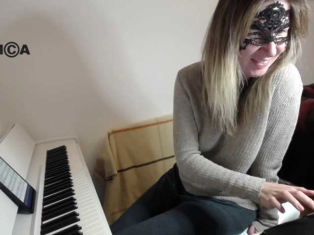 لقطات البث PianoGirl