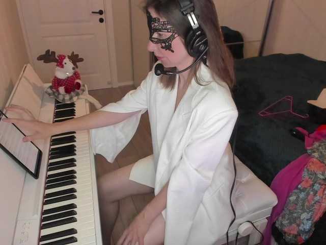 الصور PianoGirl Hi everyone. I am Anastasia :) 101 Take off dress, 102 put on dress, 103 change the dress, 70 autodj - dance, 10001 - take off mask