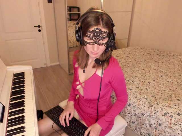 الصور PianoGirl Hi everyone. I am Anastasia :) 101 Take off dress, 102 put on dress, 103 change the dress, 70 autodj - dance, 1001 - to cut the dress my choice, 3001 - to cut the dress your choice, 10001 - take off mask