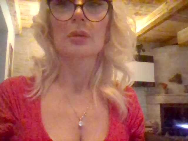 لقطات البث Dixie_Sutton