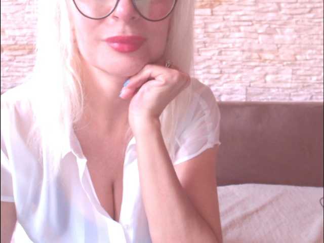لقطات البث Dixie_Sutton