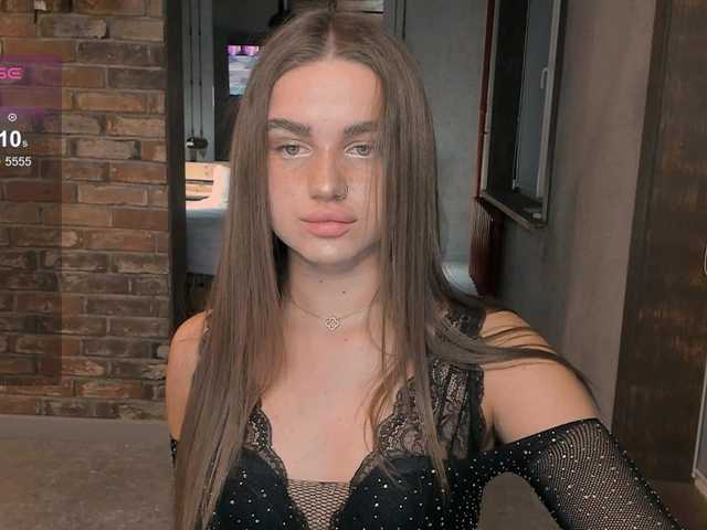 لقطات البث Naomimif