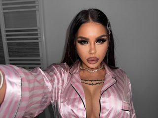 دردشة الفيديو المثيرة NaomyBlackBarbie