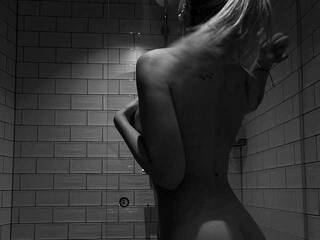 دردشة الفيديو المثيرة Natallie