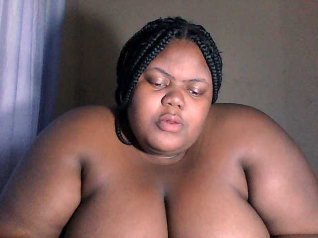 الصور NatashaBlack Hello. im a bbw #ebony #lovense #bigtittys, #bigass #hairy ass flash 20, boobs 15, naked 50, pussy 30. live show 100tkns for 5 mins, the rest in private
