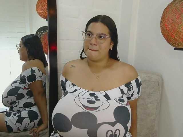 لقطات البث nathalia-correa