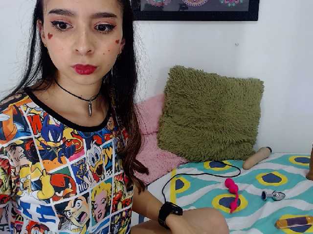 الصور natural_mia Hey!!! GOODMORNING ... My pussy need vibes for ride my bigtoy/pvt OPEN #lovense #lush on. #teen #young #latina #anal