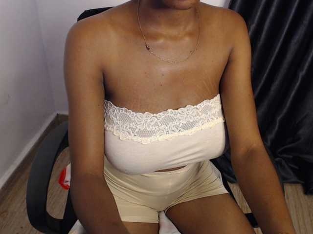 لقطات البث Naughty-zoe