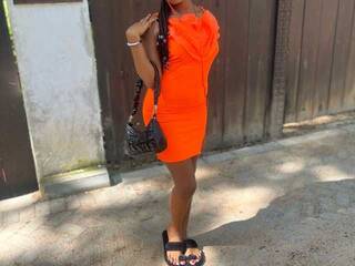 دردشة الفيديو المثيرة Naughtylittleprincess