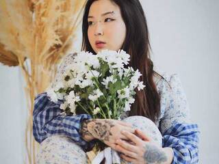 دردشة الفيديو المثيرة Nefertitti1